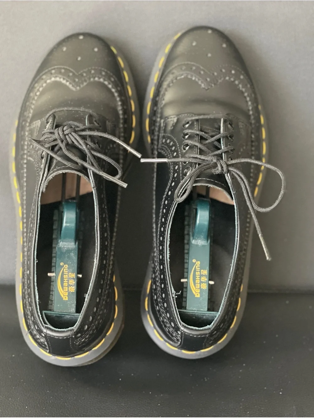 Dr. Martens Black Lace-Up 3989 Brogue